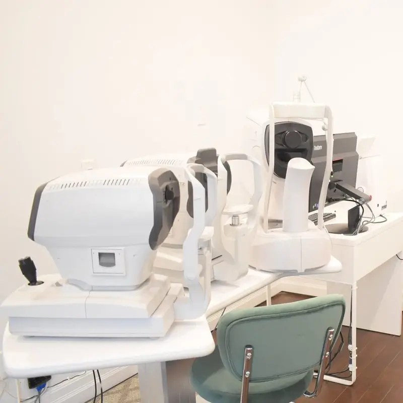 The pre-test room at Avalon Eye Care, with its imaging equipment